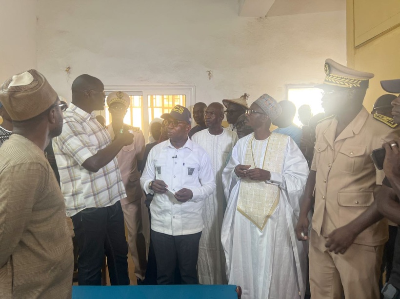 Diourbel : Le ministre Moustapha Guirassy promet une réhabilitation d'urgence du lycée scientifique Abdoul Aziz Wane Diourbel : Le ministre Moustapha Guirassy promet une réhabilitation d'urgence du lycée scientifique Abdoul Aziz Wane