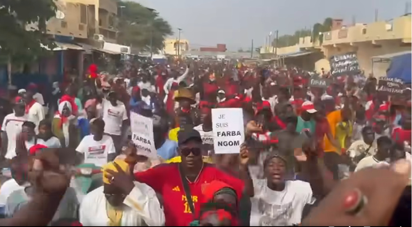Marche pacifique à Ourossogui : forte mobilisation pour exiger la libération de Farba Ngom Marche pacifique à Ourossogui : forte mobilisation pour exiger la libération de Farba Ngom