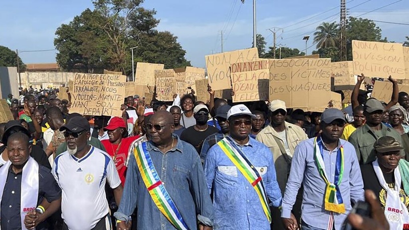 La démocratie recule en Afrique, mais pas la participation politique, selon l'Afrobaromètre 2025 La démocratie recule en Afrique, mais pas la participation politique, selon l'Afrobaromètre 2025