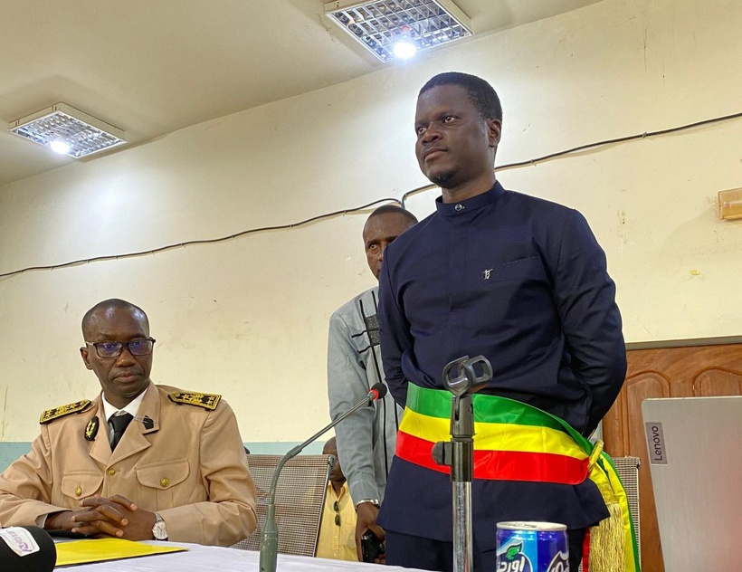 Affaire de destruction de biens appartenant à autrui : le maire de Ziguinchor Djibril Sonko convoqué ce jeudi Affaire de destruction de biens appartenant à autrui : le maire de Ziguinchor Djibril Sonko convoqué ce jeudi