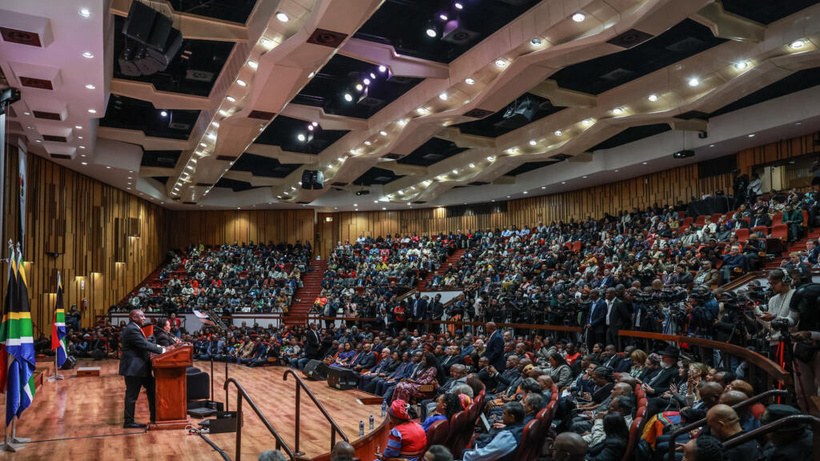 Afrique du Sud: Cyril Ramaphosa veut engager le dialogue avec au moins dix millions de Sud-Africains Afrique du Sud: Cyril Ramaphosa veut engager le dialogue avec au moins dix millions de Sud-Africains