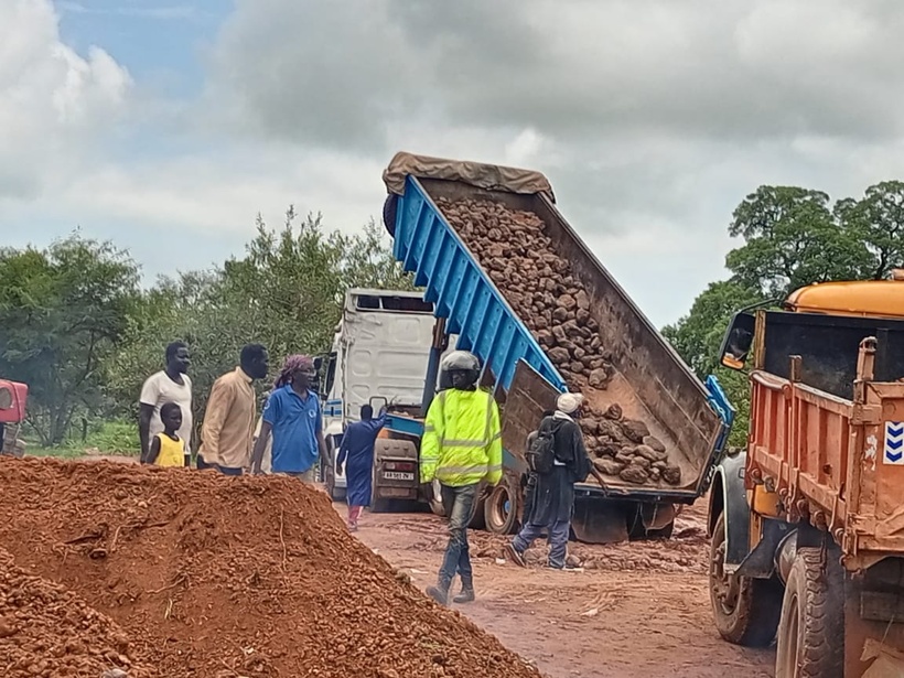 L'enfer de la route entre Koussanar et Makacoulibantang : une population livrée à elle-même (Reportage) L'enfer de la route entre Koussanar et Makacoulibantang : une population livrée à elle-même (Reportage)