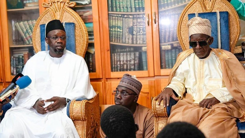 Ousmane Sonko reçu par le Khalife de Médina Baye en prélude au Maouloud Ousmane Sonko reçu par le Khalife de Médina Baye en prélude au Maouloud