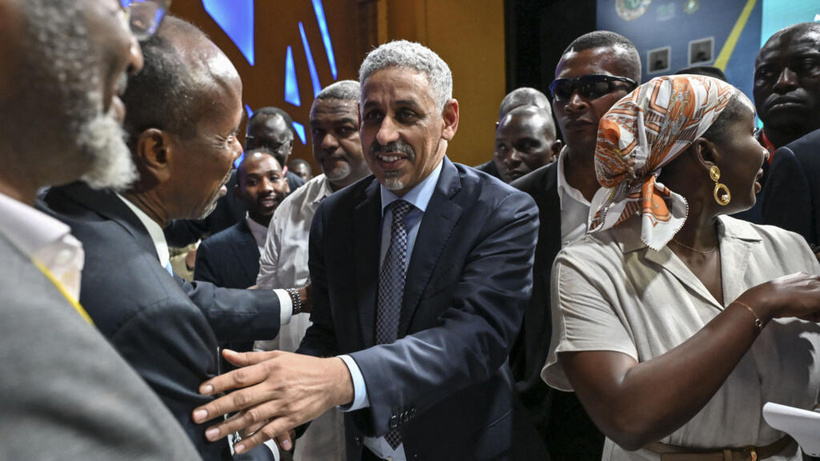 Le Mauritanien Sidi Ould Tah prend ses fonctions à la Banque africaine de développement Le Mauritanien Sidi Ould Tah prend ses fonctions à la Banque africaine de développement