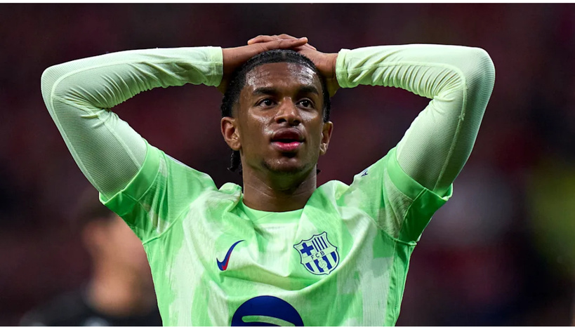 Alejandro Balde blessé : le Barça en danger face au PSG en Ligue des Champions