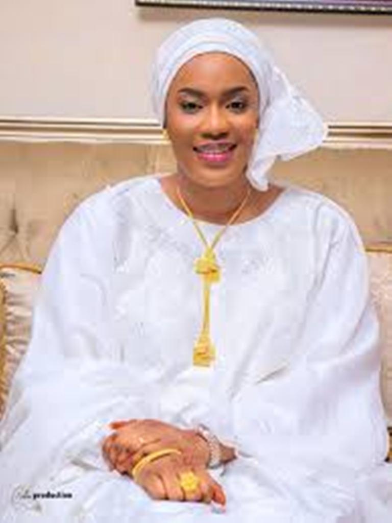 ​Gamou 2025 : la Première Dame, Absa Faye, offre des soins gratuits aux pèlerins à Tivaouane