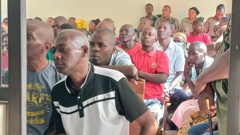 Kenya: au procès du massacre de Shakahola, les techniques du pasteur Mackenzie révélées dans ses portables Kenya: au procès du massacre de Shakahola, les techniques du pasteur Mackenzie révélées dans ses portables