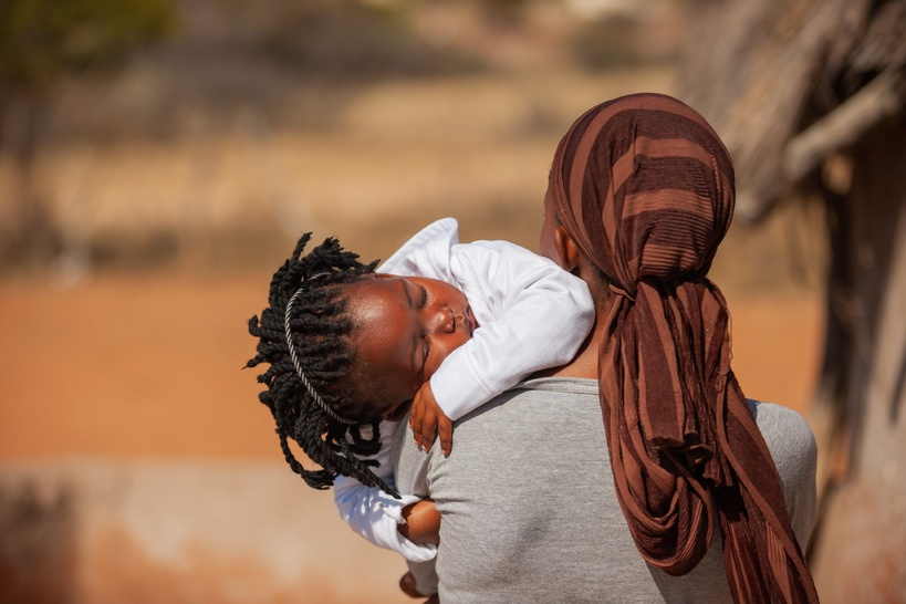 Adolescentes en Afrique : 34 % sont hors du système scolaire, selon un rapport alarmant Adolescentes en Afrique : 34 % sont hors du système scolaire, selon un rapport alarmant