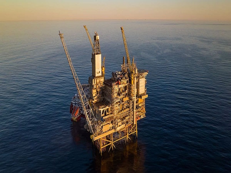 Le pétrole recule face aux craintes d'un trop-plein sur le marché