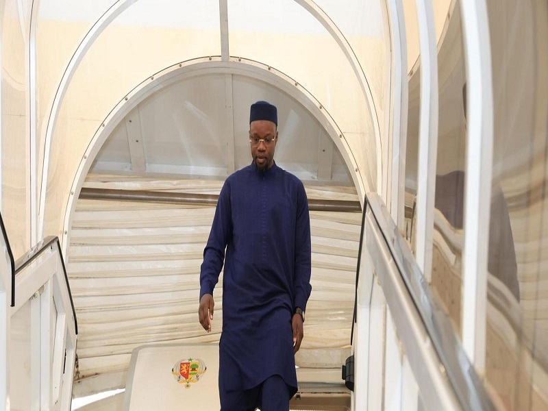 Voyage officiel : Ousmane Sonko quitte les Émirats arabes unis pour l’Italie