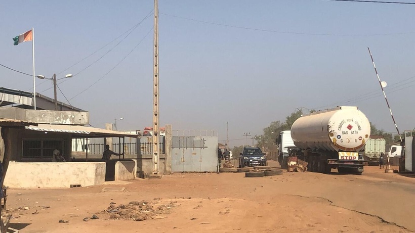 Mali: les conducteurs de camions citernes demandent l'aide des autorités face aux blocus imposés par les terroristes