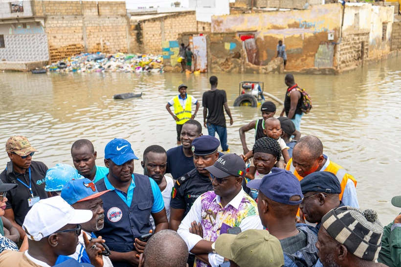 Inondations à Touba : Cheikh Tidiane Dièye valide un plan d’urgence et mobilise d'importants moyens matériels, humains et financiers Inondations à Touba : Cheikh Tidiane Dièye valide un plan d’urgence et mobilise d'importants moyens matériels, humains et financiers