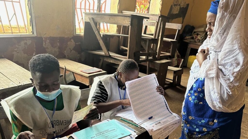 Guinée: les électeurs dans l'attente des résultats du référendum constitutionnel Guinée: les électeurs dans l'attente des résultats du référendum constitutionnel