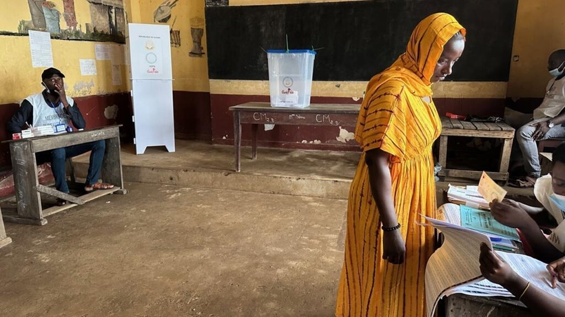 Guinée: victoire du «oui» lors du référendum constitutionnel, selon les résultats globaux provisoires Guinée: victoire du «oui» lors du référendum constitutionnel, selon les résultats globaux provisoires