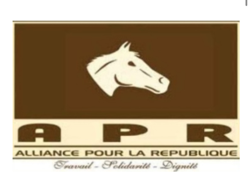 Politique : APR félicite Macky Sall pour son livre et exige la libération sans délai de Farba Ngom Politique : APR félicite Macky Sall pour son livre et exige la libération sans délai de Farba Ngom