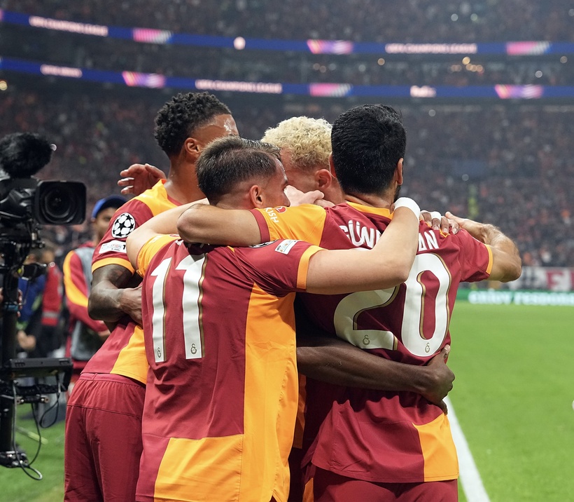 Ligue des Champions : Liverpool chute contre Galatasaray, l’Atlético humilie Francfort, Tottenham arrache le nul Ligue des Champions : Liverpool chute contre Galatasaray, l’Atlético humilie Francfort, Tottenham arrache le nul