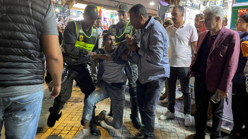 «Le peuple veut en finir avec la corruption»: au Maroc, deux morts dans un contexte de violences inédites «Le peuple veut en finir avec la corruption»: au Maroc, deux morts dans un contexte de violences inédites