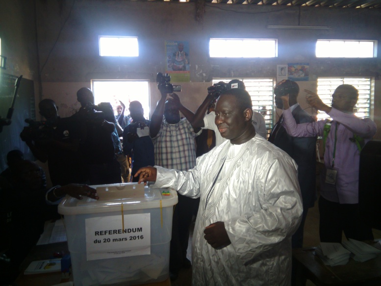 Dernière minute Référendum - Guédiawaye: Aliou Sall vient d'arriver au centre Unesco Dernière minute Référendum - Guédiawaye: Aliou Sall vient d'arriver au centre Unesco