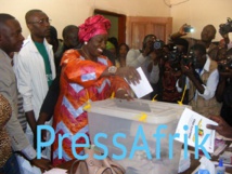 Aminata Touré : «Ce n’est pas tous les jours qu’on change une Constitution» Aminata Touré : «Ce n’est pas tous les jours qu’on change une Constitution»