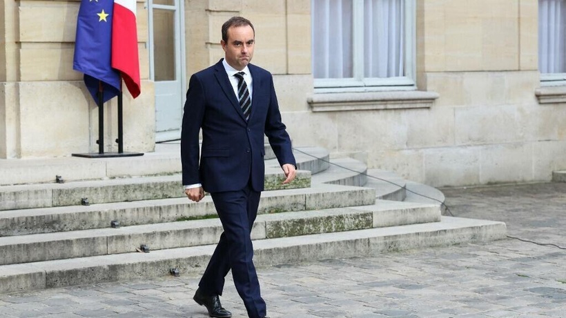 France: le Premier ministre Sébastien Lecornu a remis sa démission à Emmanuel Macron qui l'a acceptée