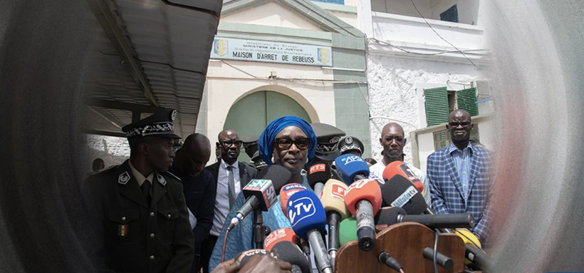 Yassine Fall prévient : « Aucun crime de sang ni détournement public ne bénéficiera d’indulgence » Yassine Fall prévient : « Aucun crime de sang ni détournement public ne bénéficiera d’indulgence »