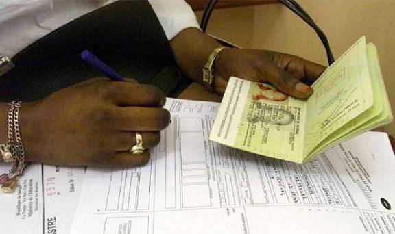 Escroquerie aux visas à Touba : trois suspects déférés pour un préjudice de 87,5 millions FCFA