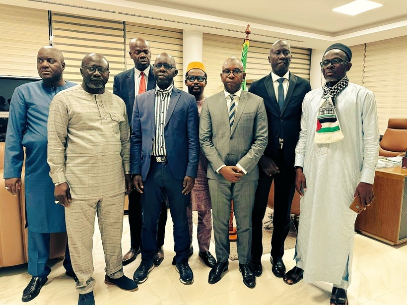 Moustapha Guirassy promet le règlement définitif du dossier des enseignants décisionnaires avant le 1er janvier 2026 Moustapha Guirassy promet le règlement définitif du dossier des enseignants décisionnaires avant le 1er janvier 2026