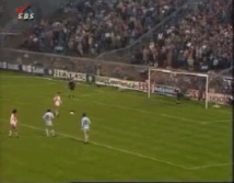 URGENT : Johan Cruyff, légende du football néerlandais, est mort à l'âge de 68 ans URGENT : Johan Cruyff, légende du football néerlandais, est mort à l'âge de 68 ans