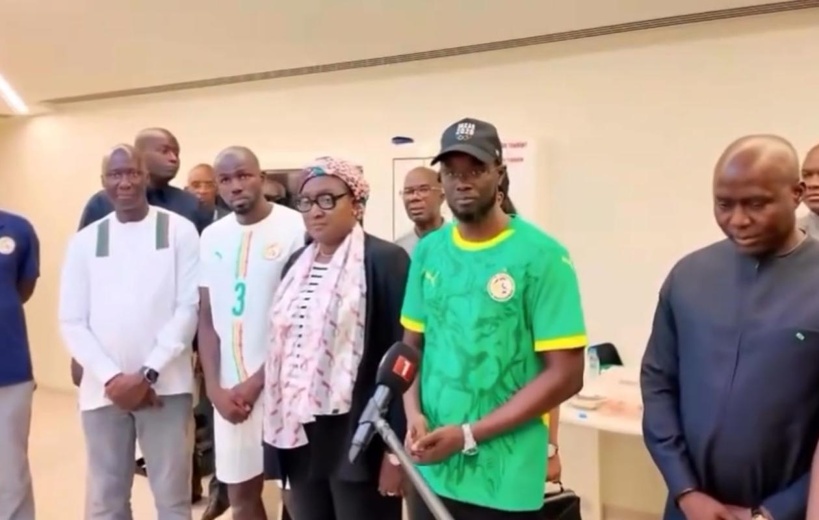 Le Président Bassirou Diomaye Faye dans le vestiaire des « Lions » : « Vous avez rendu tout un pays fier » Le Président Bassirou Diomaye Faye dans le vestiaire des « Lions » : « Vous avez rendu tout un pays fier »
