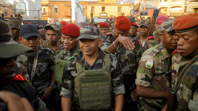 Madagascar: «L’armée a une tradition d’intervention et agit comme un arbitre lors des crises» Madagascar: «L’armée a une tradition d’intervention et agit comme un arbitre lors des crises»