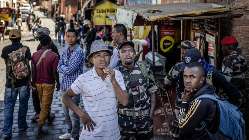 L'Union africaine suspend Madagascar de ses instances ainsi que de toutes ses activités L'Union africaine suspend Madagascar de ses instances ainsi que de toutes ses activités