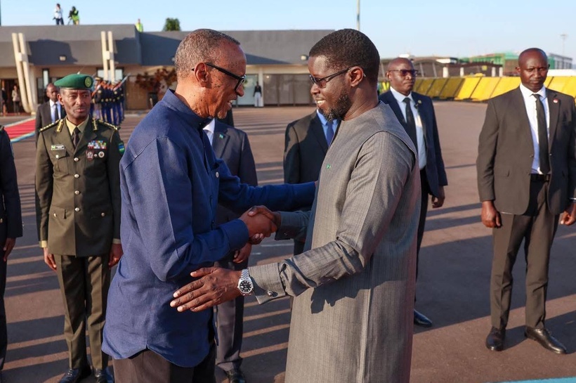Le Président Bassirou Diomaye Faye accueilli à Kigali par Paul Kagame pour une visite officielle Le Président Bassirou Diomaye Faye accueilli à Kigali par Paul Kagame pour une visite officielle