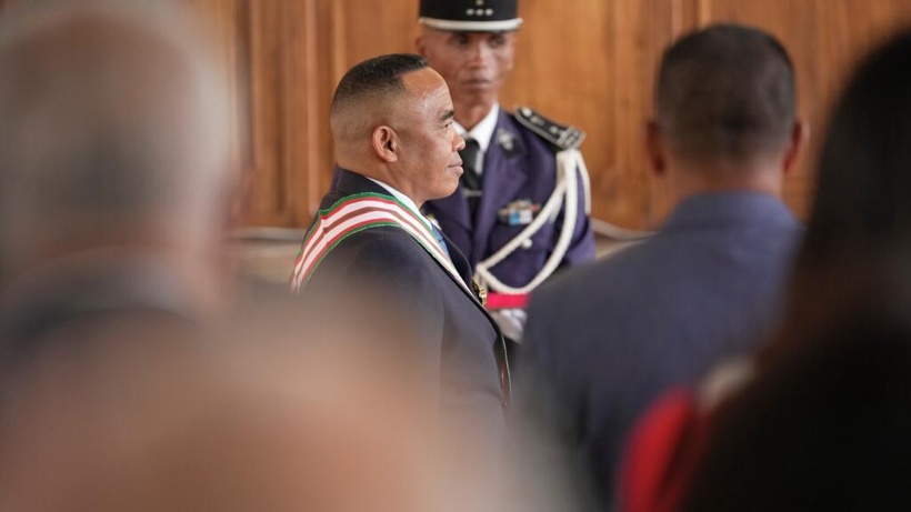 Le colonel Michael Randrianirina a été investi « président de la refondation » de la République de Madagascar, ce vendredi 17 octobre à Antananarivo. L'événement intervient trois jours après la destitution du chef de l’État, Andry Rajoelina, par l’As