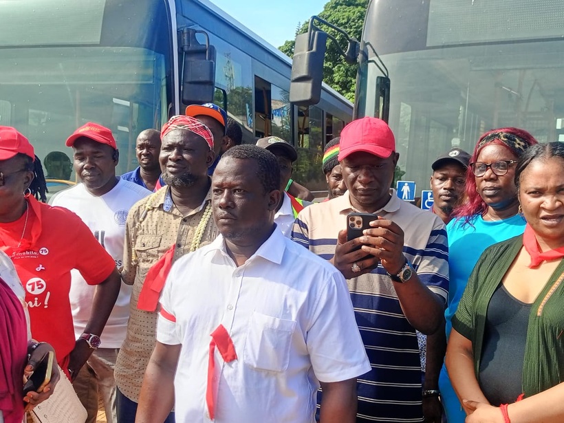 Dakar Dem Dikk : les travailleurs exigent de meilleures conditions de travail et la signature de l'accord d'établissement Dakar Dem Dikk : les travailleurs exigent de meilleures conditions de travail et la signature de l'accord d'établissement