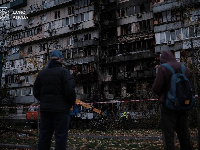 Ukraine: trois morts à Kiev dans une attaque de drones russes, annonce le maire Ukraine: trois morts à Kiev dans une attaque de drones russes, annonce le maire