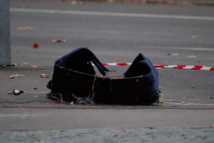 Panique au centre-ville : La police fait exploser une valise suspecte. Panique au centre-ville : La police fait exploser une valise suspecte.