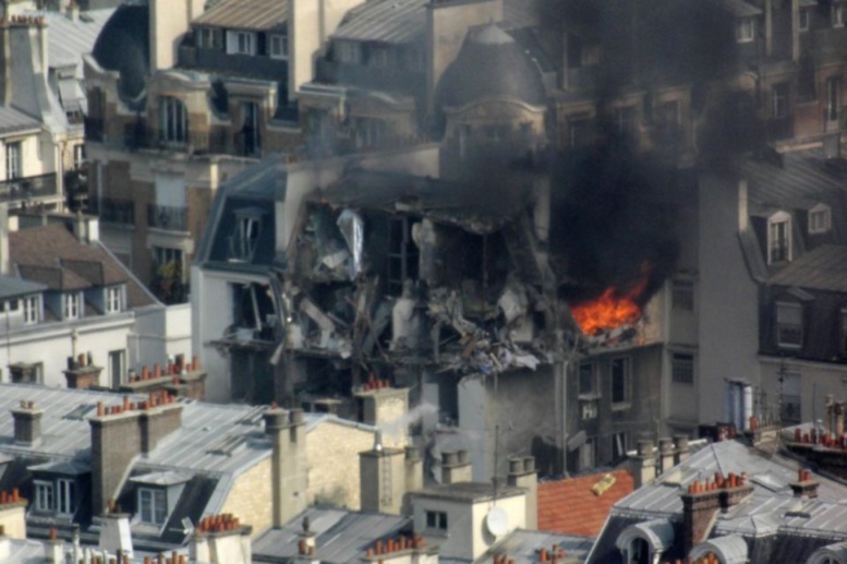 Paris-Explosion due au gaz dans un immeuble, 17 blessés, dont un grave Paris-Explosion due au gaz dans un immeuble, 17 blessés, dont un grave