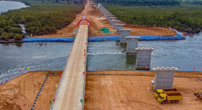 Guinée: les premiers chargements de minerai de fer de la mine de Simandou expédiés vers la Chine