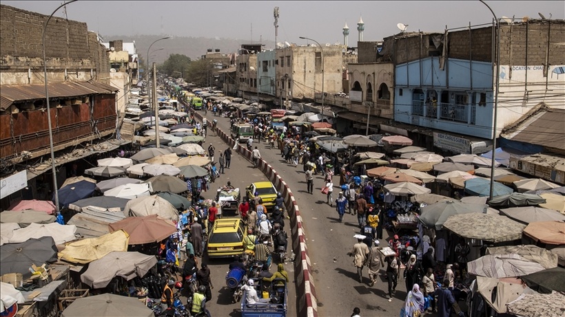 La France réduit son dispositif diplomatique et consulaire au Mali La France réduit son dispositif diplomatique et consulaire au Mali
