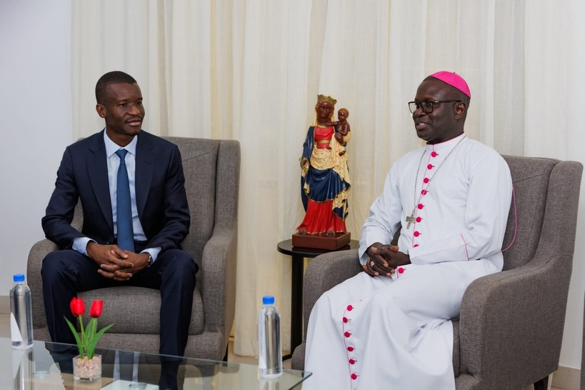Dialogue religieux : Le ministre de l’Intérieur reçu par l’Archevêque de Dakar 