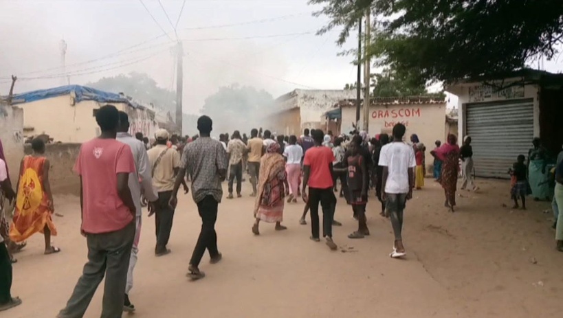 Tensions au Lac Rose : six (6) arrestations à Niague lors des heurts contre le projet « Ville Verte » Tensions au Lac Rose : six (6) arrestations à Niague lors des heurts contre le projet « Ville Verte »