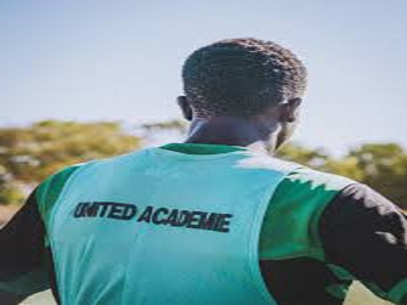 Trafic de documents d'état civil : un ancien international de footballeur placé en grade à vue