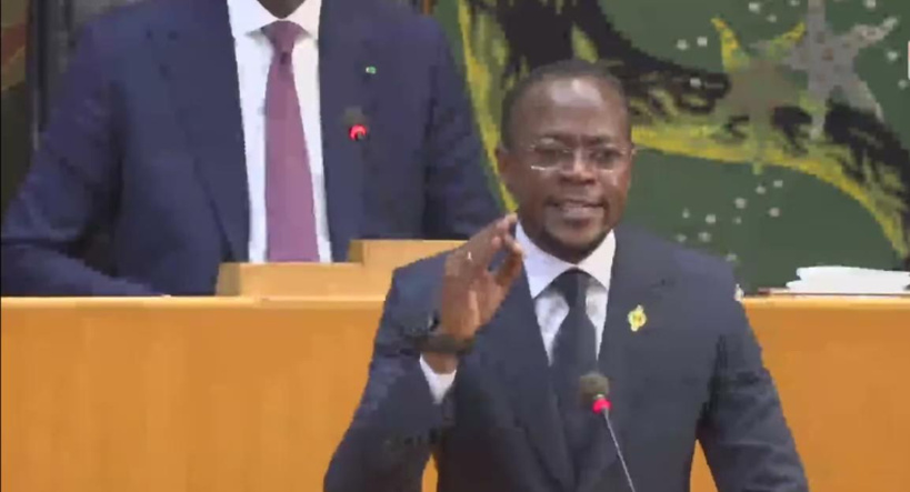 Ucad : le député Abdou Mbow interpelle le gouvernement sur l'intervention policière et les bourses des étudiantes Ucad : le député Abdou Mbow interpelle le gouvernement sur l'intervention policière et les bourses des étudiantes