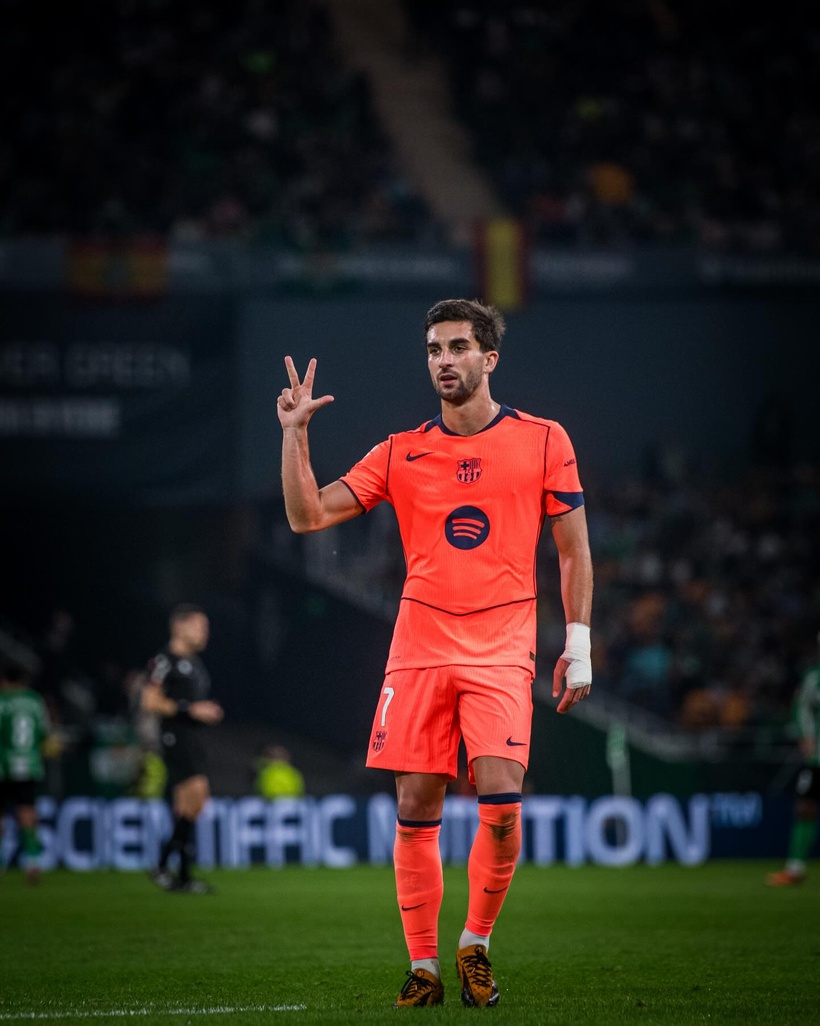 Liga : avec un triplé de Ferran Torres, le FC Barcelone écrase le Betis Séville et conserve la première place Liga : avec un triplé de Ferran Torres, le FC Barcelone écrase le Betis Séville et conserve la première place