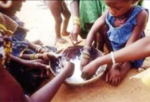 La pauvreté et la sécurité alimentaire deux problèmes en Afrique La pauvreté et la sécurité alimentaire deux problèmes en Afrique