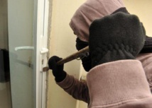 Attaque à main armée à Touba: les malfaiteurs dévalisent une bijouterie et emportent plus 11 millions de F CFA Attaque à main armée à Touba: les malfaiteurs dévalisent une bijouterie et emportent plus 11 millions de F CFA