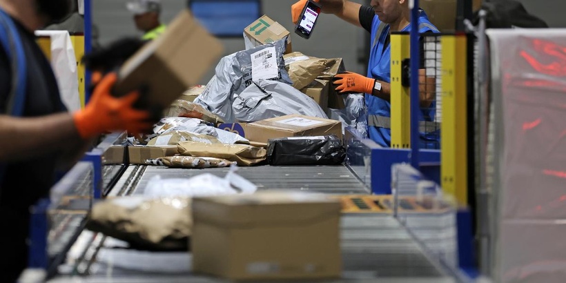 Commerce: une taxe de 3 euros imposée sur tous les petits colis importés dans l'UE à partir du 1er juillet 2026 Commerce: une taxe de 3 euros imposée sur tous les petits colis importés dans l'UE à partir du 1er juillet 2026