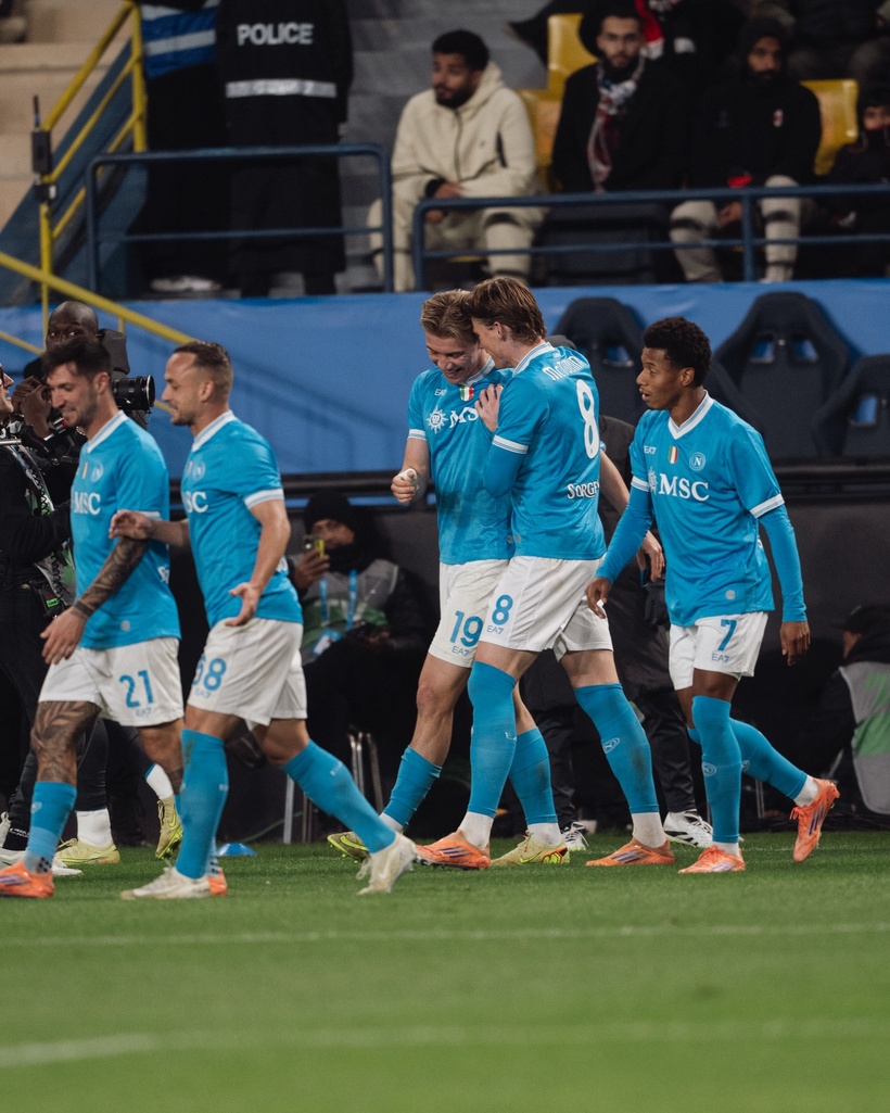 Supercoupe d’Italie : Naples bat Milan et se qualifie en finale Supercoupe d’Italie : Naples bat Milan et se qualifie en finale