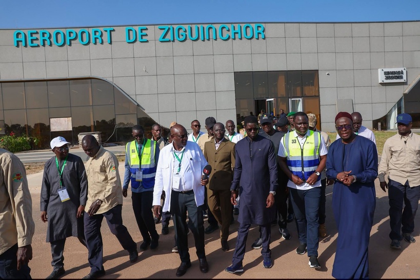 Aéroport de Ziguinchor : les travaux seront achevés d’ici fin avril 2026, selon le président Diomaye Faye Aéroport de Ziguinchor : les travaux seront achevés d’ici fin avril 2026, selon le président Diomaye Faye