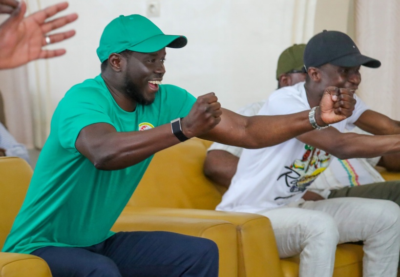 Le Président Diomaye Faye félicite les « Lions » après la victoire du Sénégal face au Botswana Le Président Diomaye Faye félicite les « Lions » après la victoire du Sénégal face au Botswana